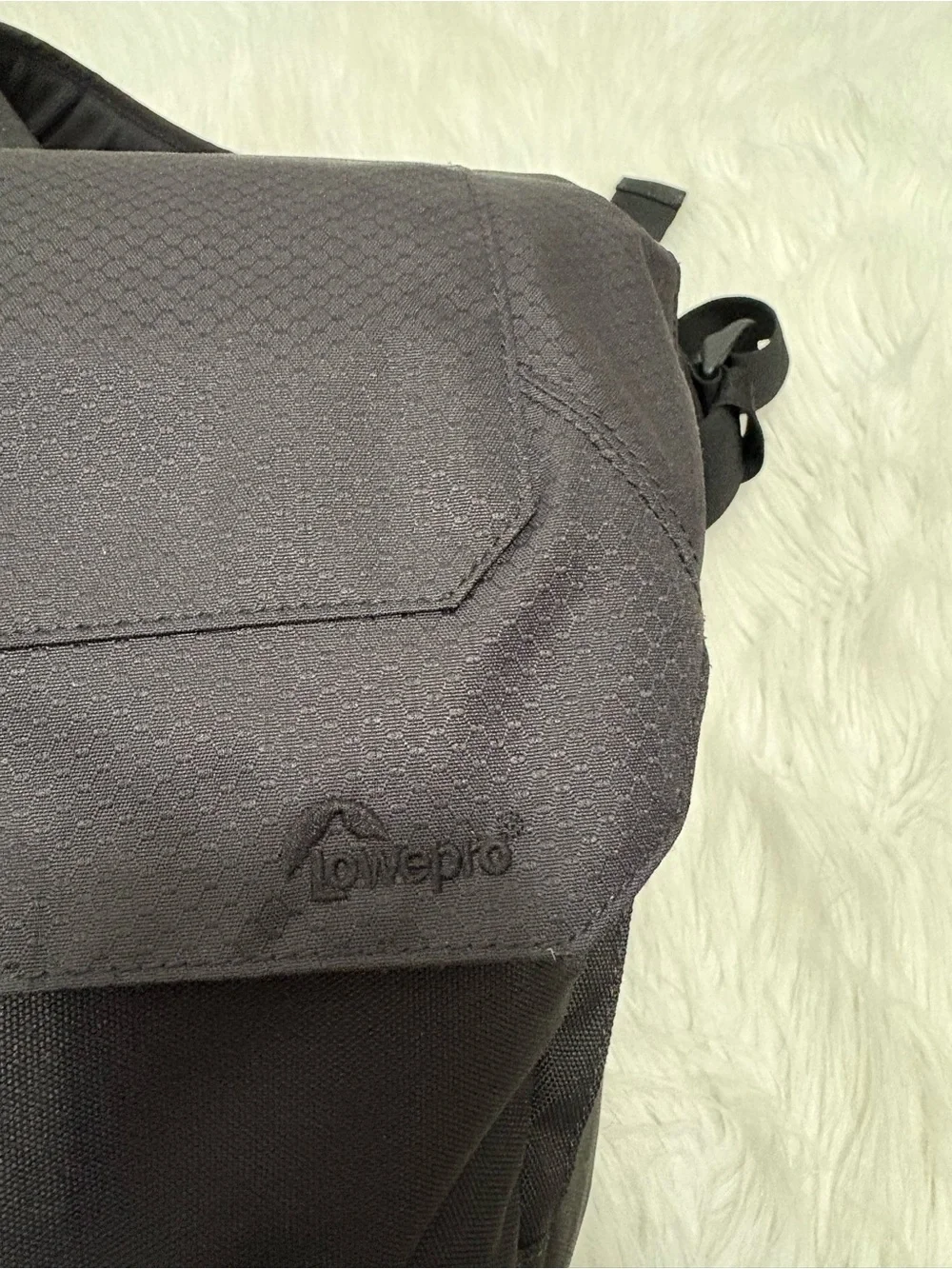 Lowepro Urban Black Photo Sling 150 Camera Crossbody Bag